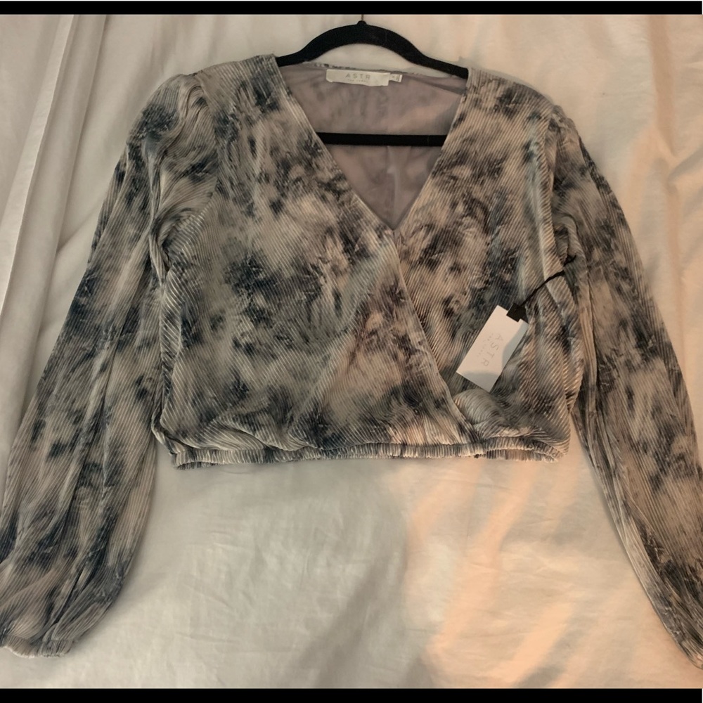 Brand new Astr the label top